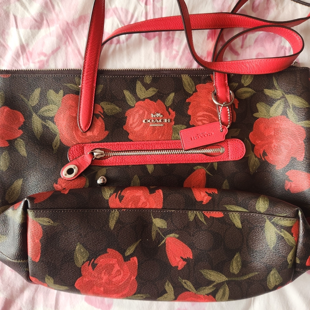 Coach Red Floral Women's Bag - Picture 2 of 4